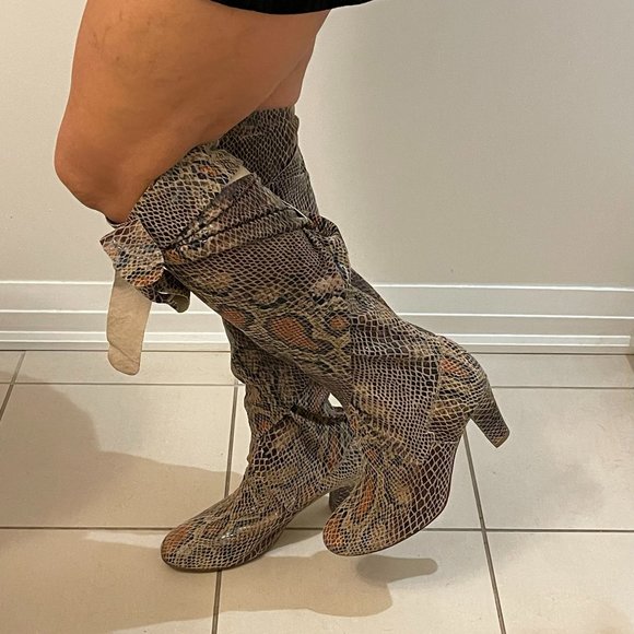 Genuine Leather Boots - Picture 1 of 10